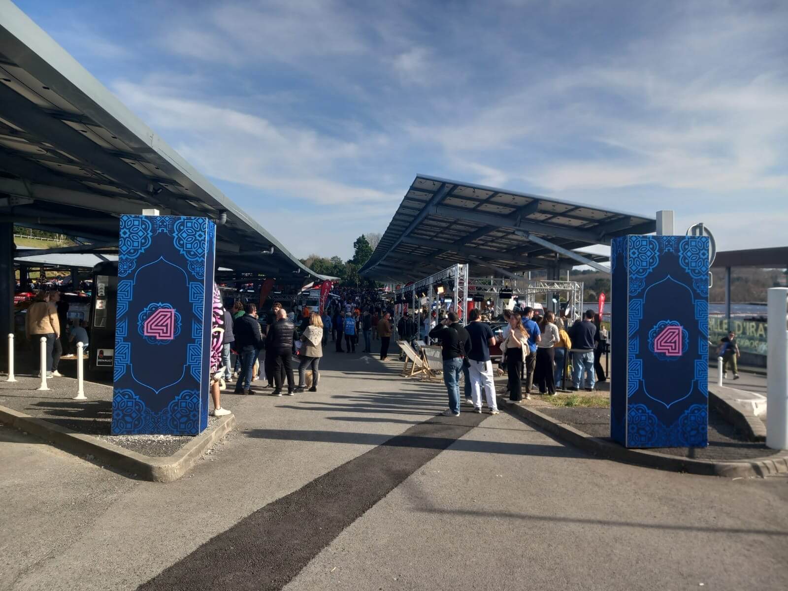 EGG events - Agency - Case story : 4L Trophy departure village